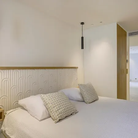 Perle Rare Au Coeur De La Pinede